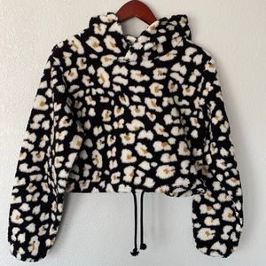 Wild fable fleece hooded crop sweatshirt